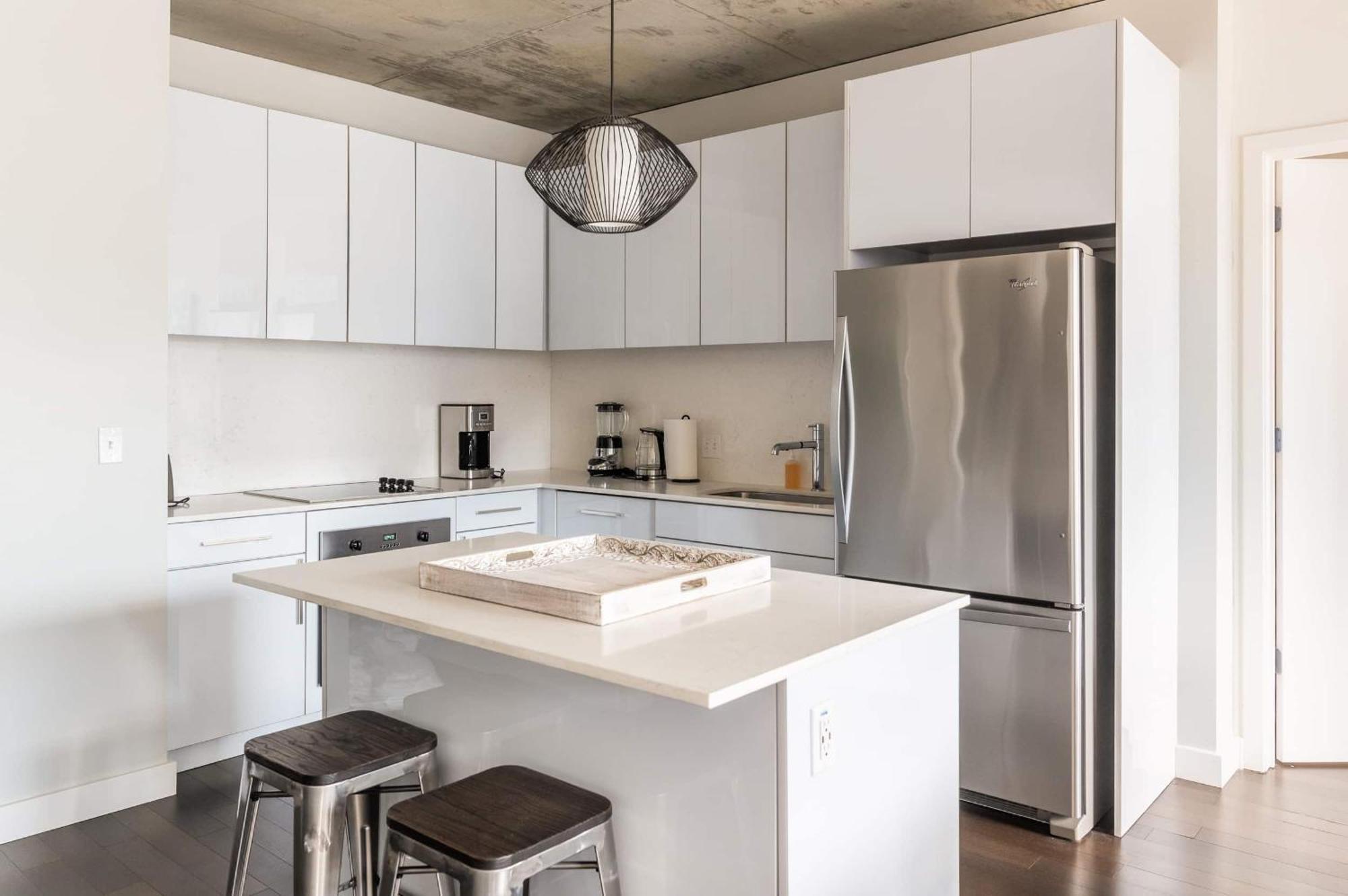 2Br Elegant Premium Suite With Balcony & Sweeping City Views Чикаго Экстерьер фото